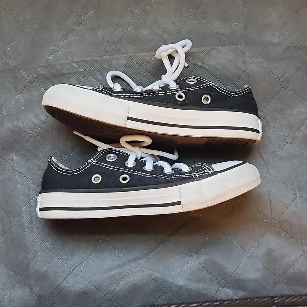 Converse Kids Black and White Sneakers 10.5